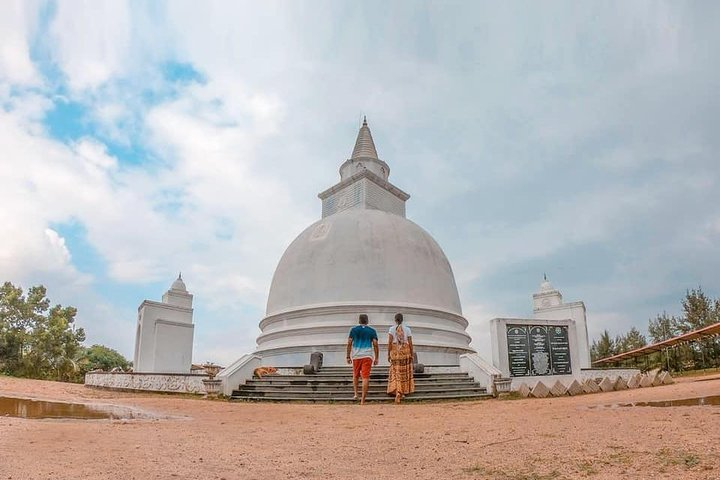 Silent Two Week With Holiday Walkers Sri Lanka - Photo 1 of 6